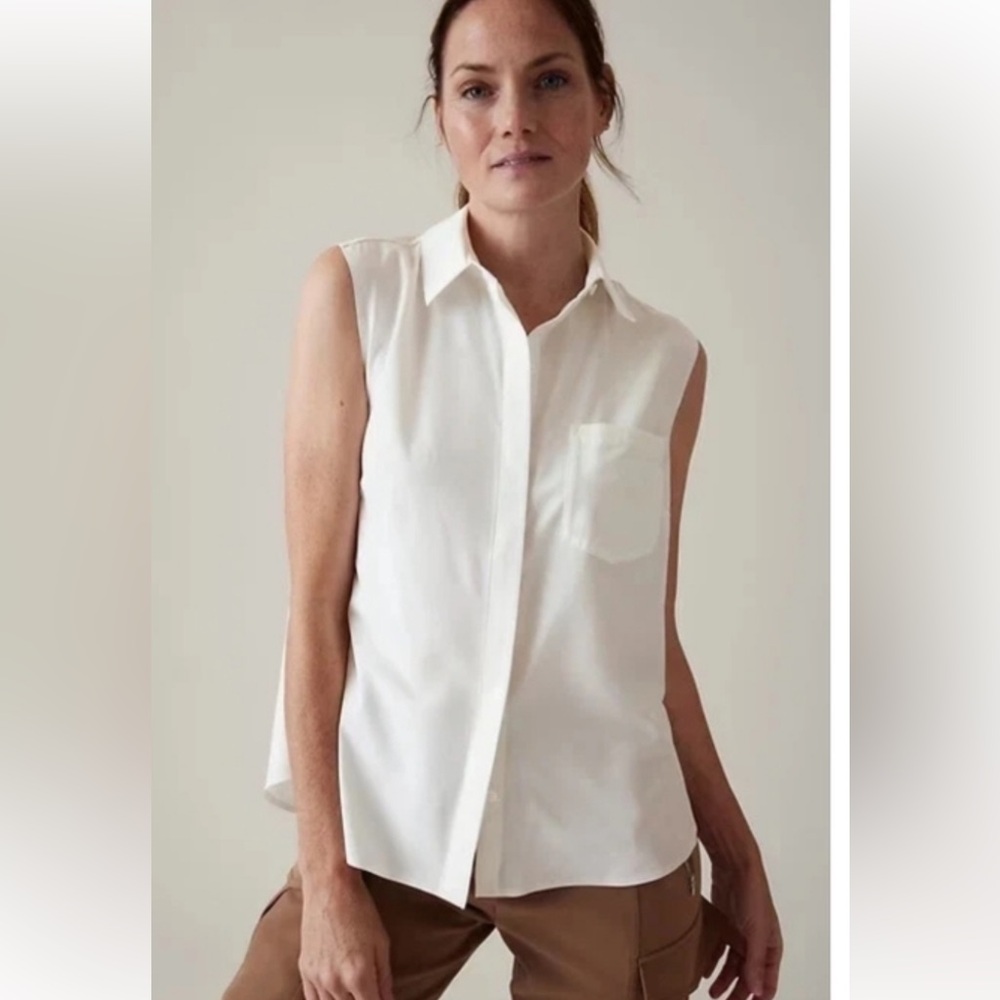 NWOT Athleta EVERLASTING TANK
White Size Large